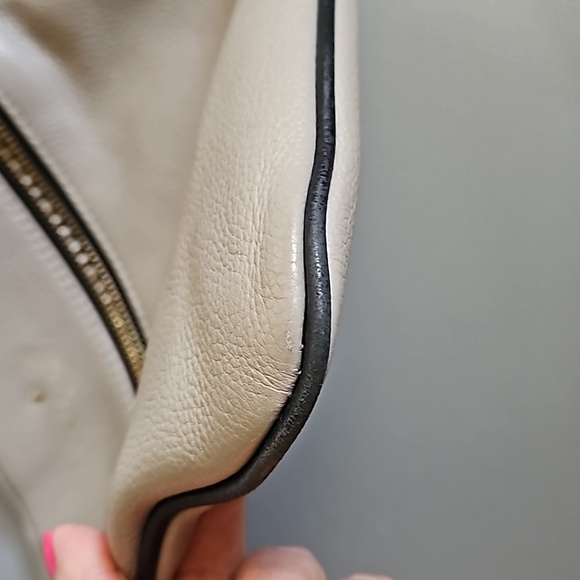 Kate Spade ♠️ - Picture 7 of 8